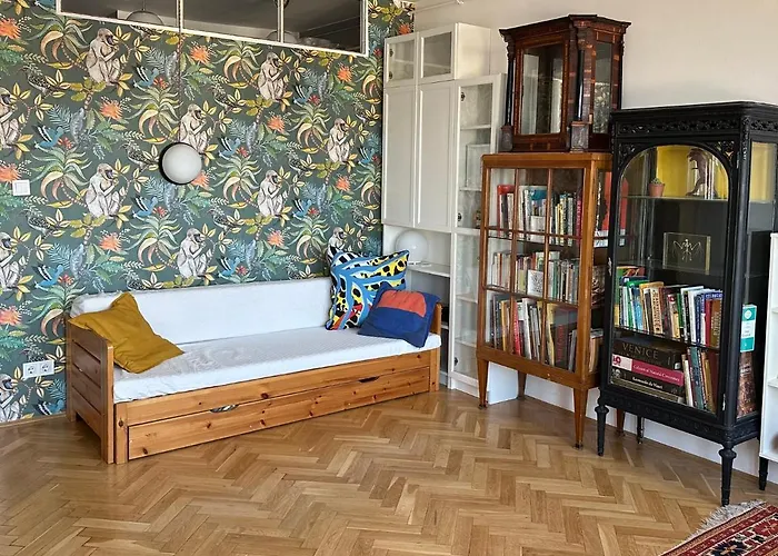 Bright & Spacious In Buda Appartement Budapest