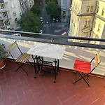 Bright & Spacious In Buda * Budapest