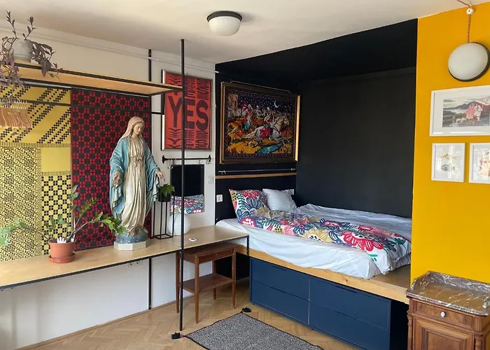 Bright & Spacious In Buda Βουδαπέστη