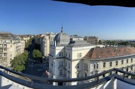 Apartament Bright & Spacious In Buda