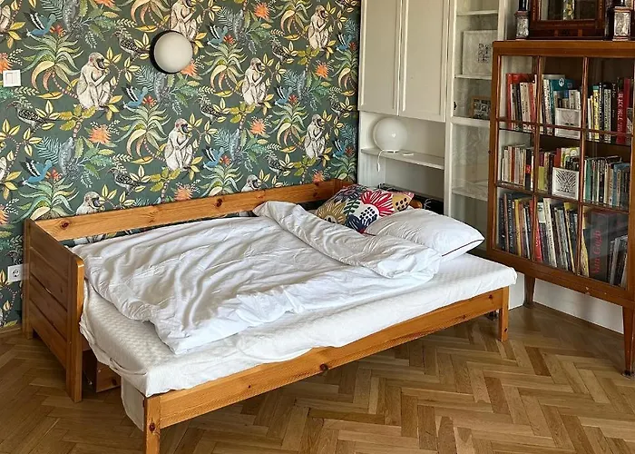 Bright & Spacious In Buda شقة *